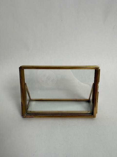 Brass Standing Frame 3.5x2.5 – Horizontal