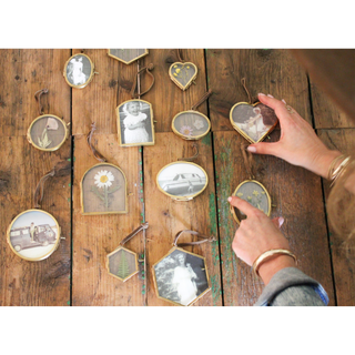 Brass Hanging Frame 2.75" Round