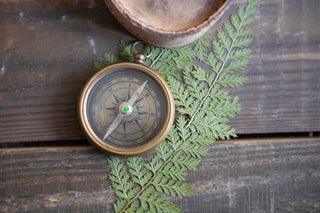 J. Cricket Compass with Leather Pouch