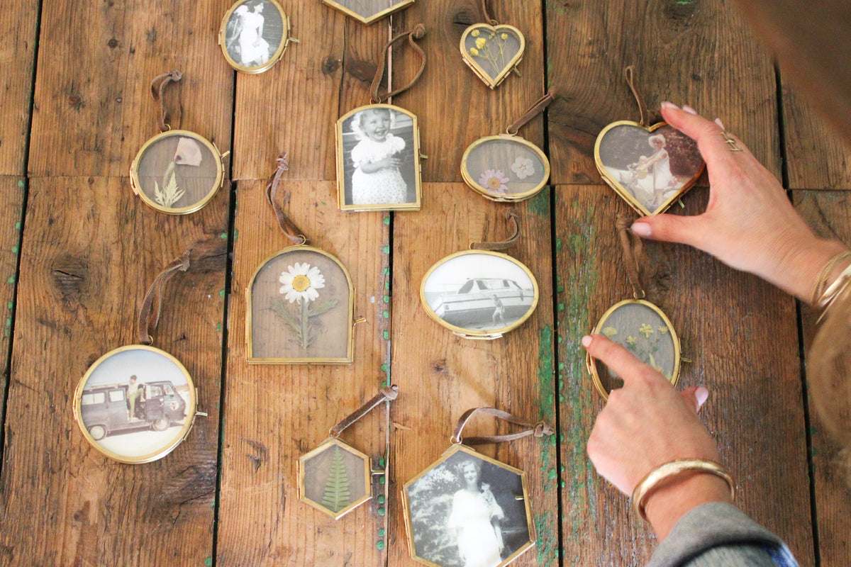Hexagon Brass Hanging Frame 2in