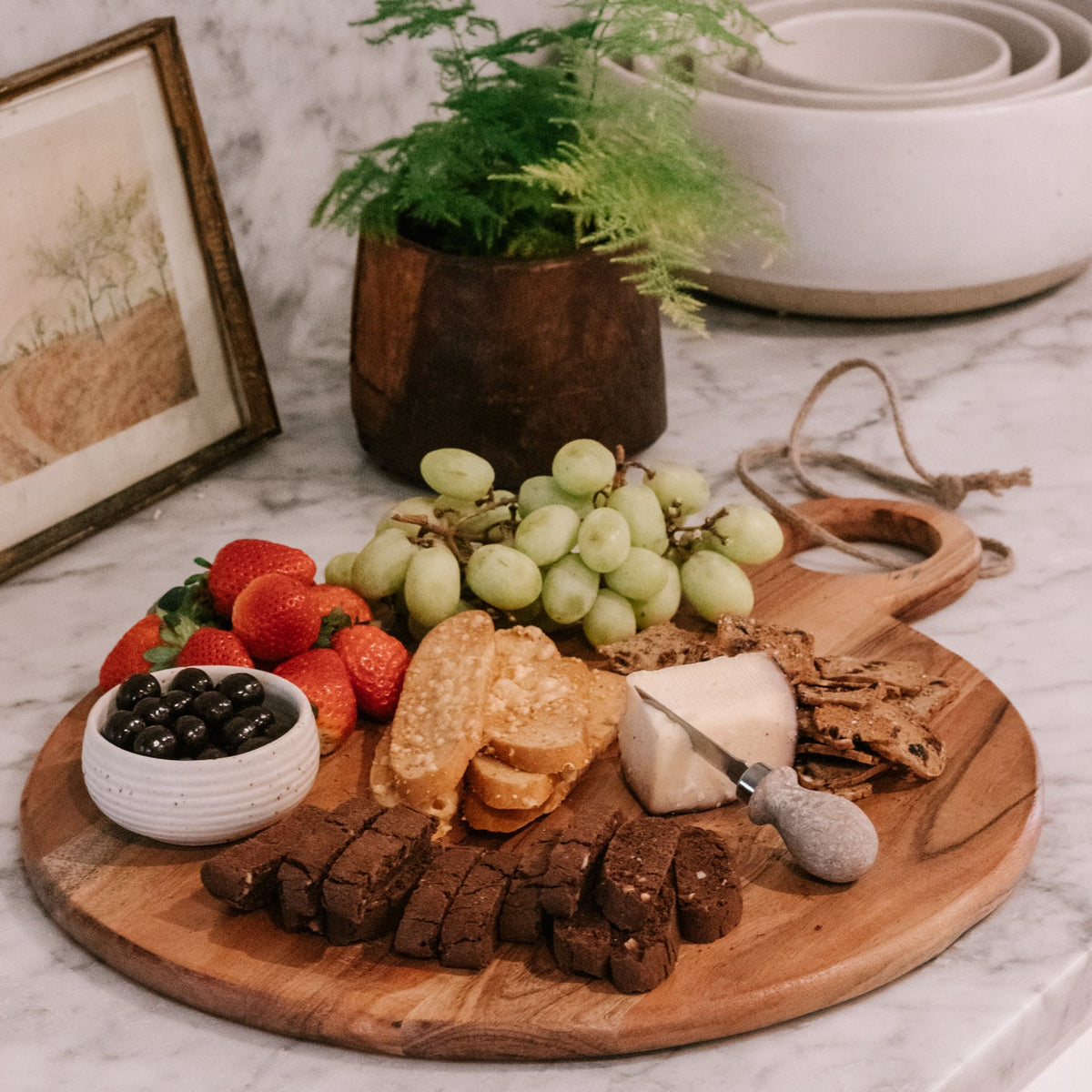 ***Large Round Acacia Wood Cutting Board