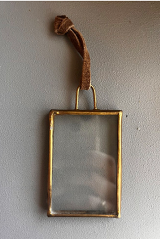 Small Ornament Frame with Brass Finish 1.5" x 2.5"